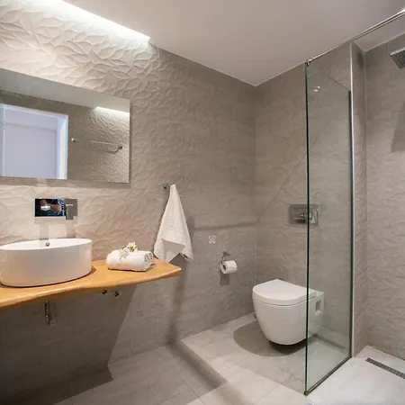 酒店 Corfu Maris Bellos 4*
